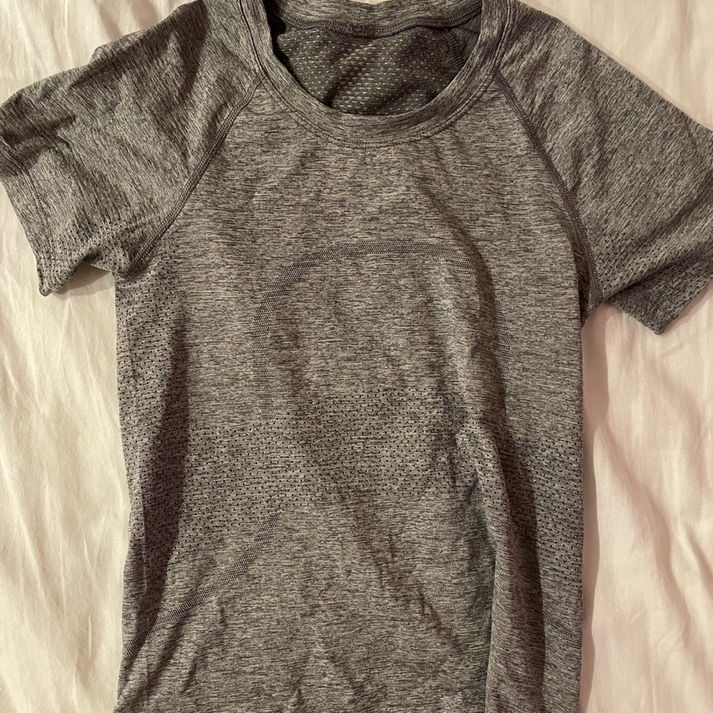 Lululemon gray swiftly tech short sleeve race-length